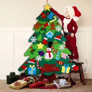FELT CHRISTMAS TREE – Vildist puu koos kaunistustega 03