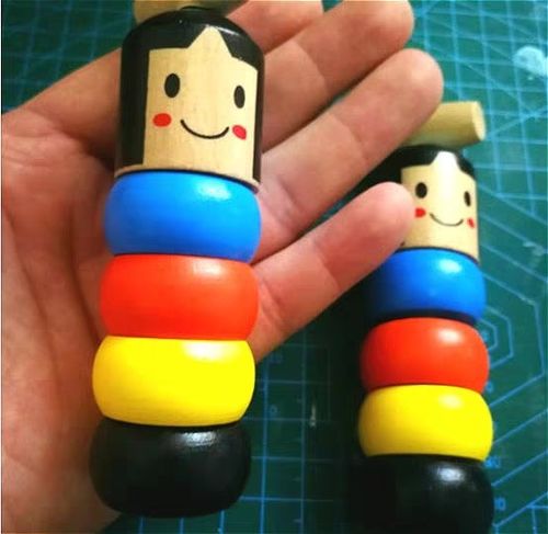 Magic Man – Hävimatu puidust haamriga mänguasi slider