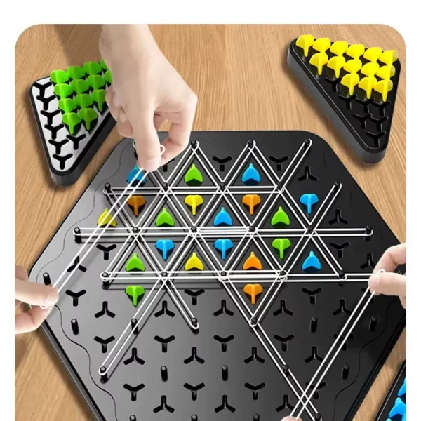 TRIANGLE GAME – Kolmnurgamäng slider